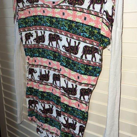 Rue21 Elephant print long sleeve top - Picture 3 of 5